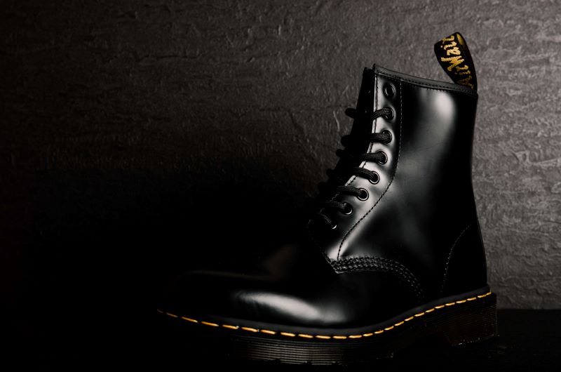 Wat is een merk dr martens - Merkenbureau Den Herder